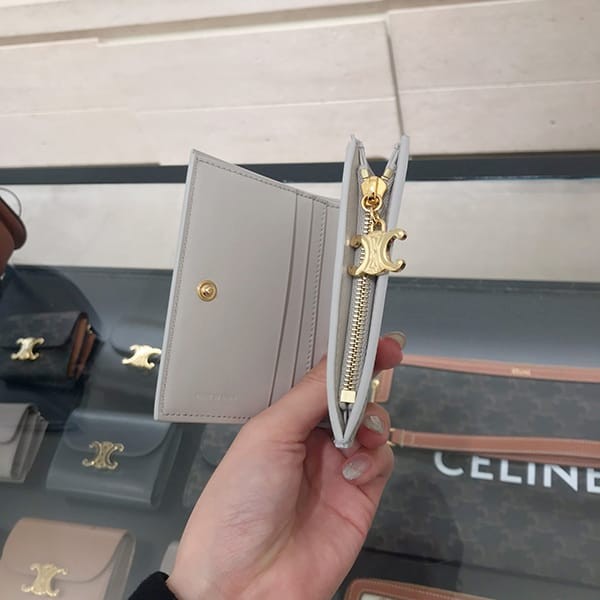 セリーヌ コンパクトウォレット トリオンフ 財布 セブ 島 スーパーコピー2色 10M103FRJ.38NO