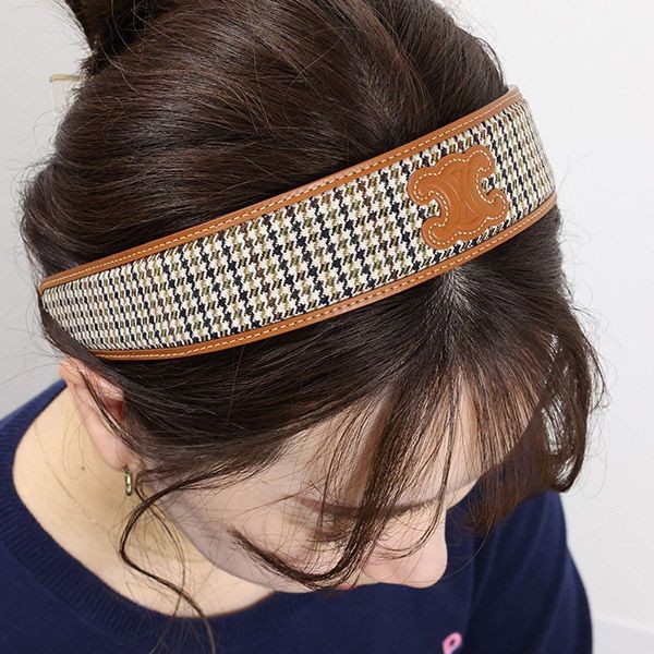 セリーヌ ヘアバンド 偽物 カチューシャ ヘアアクセ 革 千鳥柄 460tb6wcs triomphe hairband