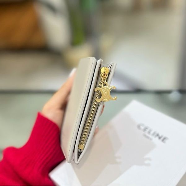 セリーヌ コンパクトウォレット n級品 トリオンフ ce08283
