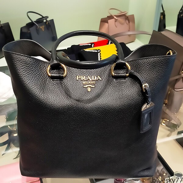 機能性抜群！ プラダ 偽物 上品 2way レザートートバッグ 1BG865
