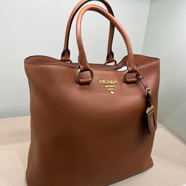 機能性抜群！ プラダ 偽物 上品 2way レザートートバッグ 1BG865