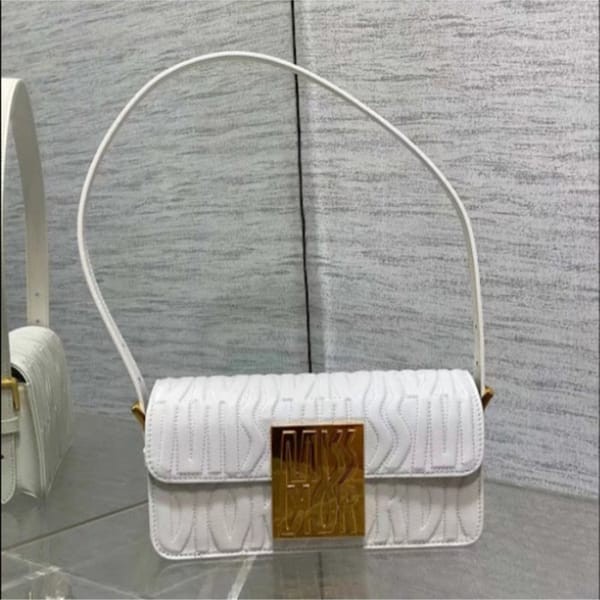 ディオール ミス ディオール フラップバッグ 偽物 4色 M2610UBOS_M900