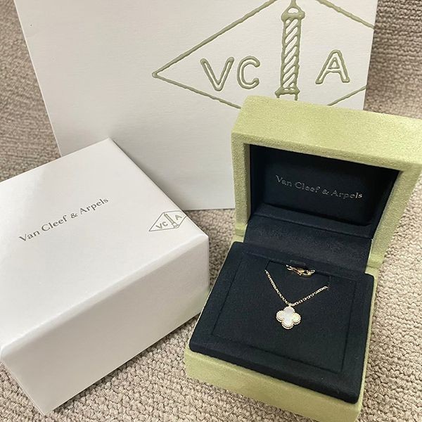 ヴァンクリーフ スウィートアルハンブラペンダント vcarf69100