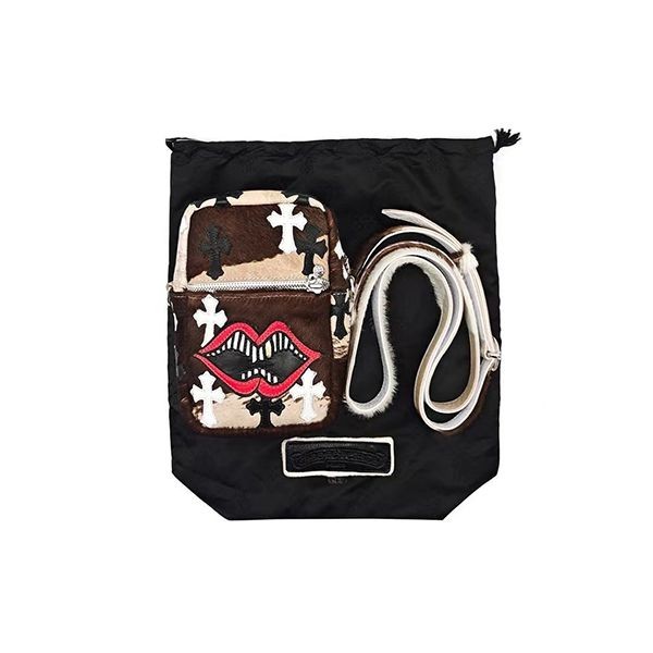 入手困難品！クロムハーツ matty boy 偽物 クロスパッチ ショルダーバッグ ch102319