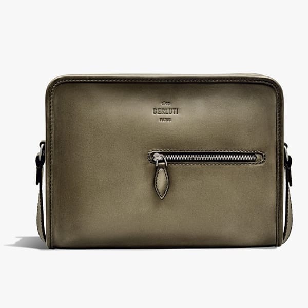 ベルルッティ 偽物 シンプル☆Journalier レザー メッセンジャーバッグ JOURNALIER-V3