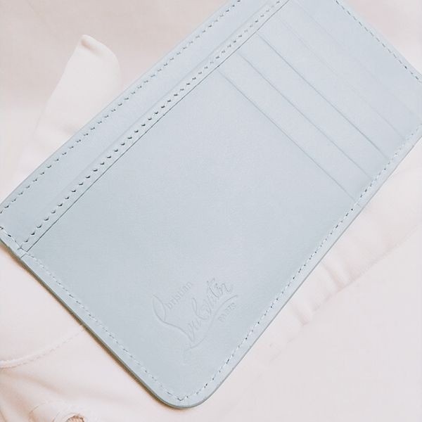 ルブタン loubi54 偽物 カードホルダー ルブタン 32351115446