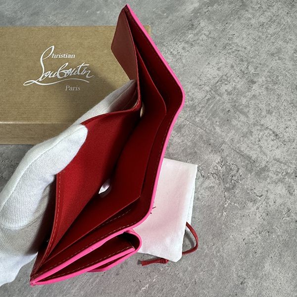 注目商品！【ルブタン 】loubi54 コンパクトウォレット 偽物