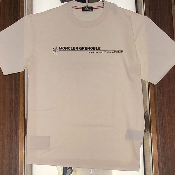 モンクレール grenoble 偽物 ラバー加工レタリングtシャツ【各色】j20978c
