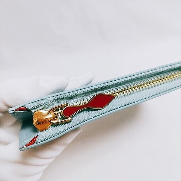 ルブタン loubi54 偽物 カードホルダー ルブタン 32351115446
