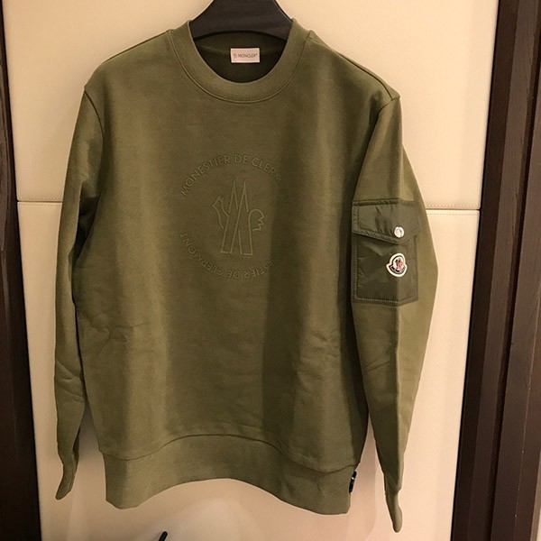 【モンクレール】袖ポケット付きスウェット 偽物☆２色 J20918G0003589AHE778