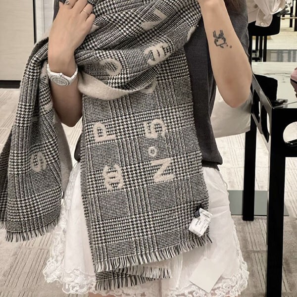 【24B◆寒い日もお洒落に♪】CHANEL CCロゴ ストール マフラー