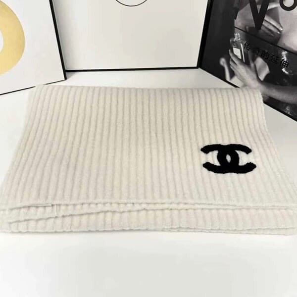 【モノクロカラーでかわいく♪】CHANEL マフラー ストール
