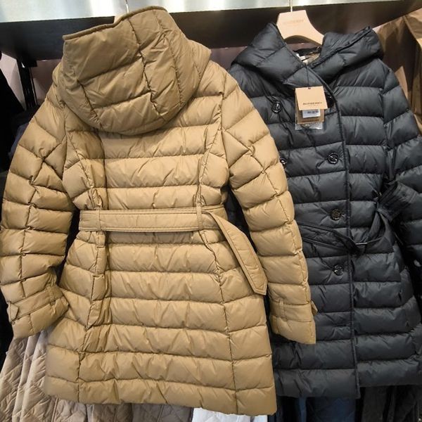 追跡付きで安心届け◆【バーバリー】WITLEY SHORT ベルテッド ダウンコート 偽物 8091112