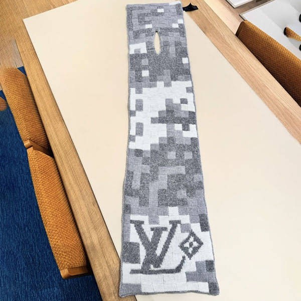 ルイヴィトン 暖かいもこもこ マフラー コピー ダモフラージュ m93391