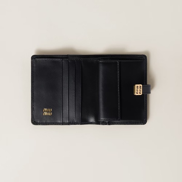 ミュウミュウ 偽物 Compact Wallet ロゴベルト 三つ折り財布 4色 miu21154