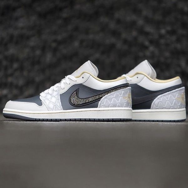 ナイキ ジョーダン1 Low Beaded Swoosh 偽物★海外限定 bs250115