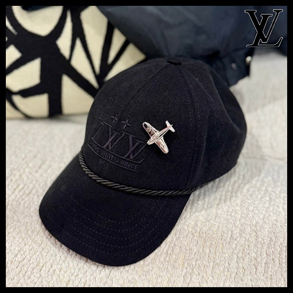 すぐ届☆【飛行機のブローチがアクセント♪】ルイヴィトン★キャップ 偽物 LV プレーン M5012M