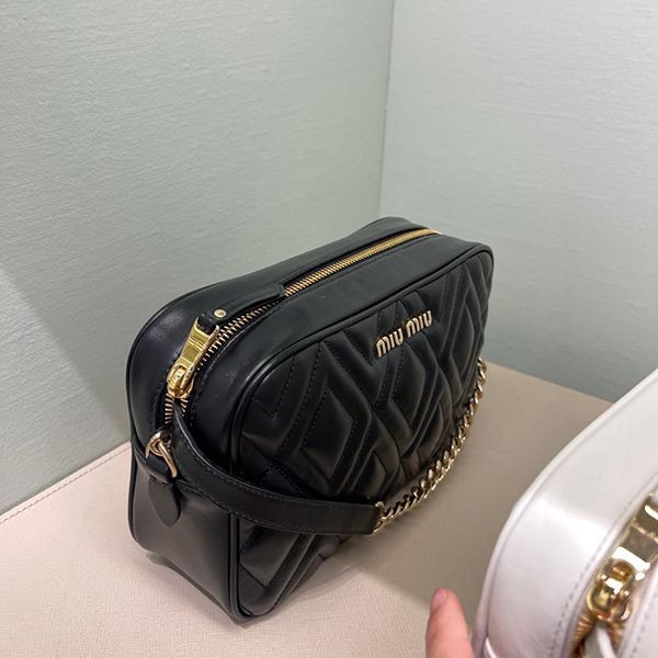 ★ミュウミュウ ショルダーバッグ スーパーコピー miu0215