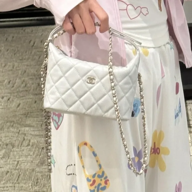 シャネル トップハンドル 偽物 ホーボーバッグ AP4386