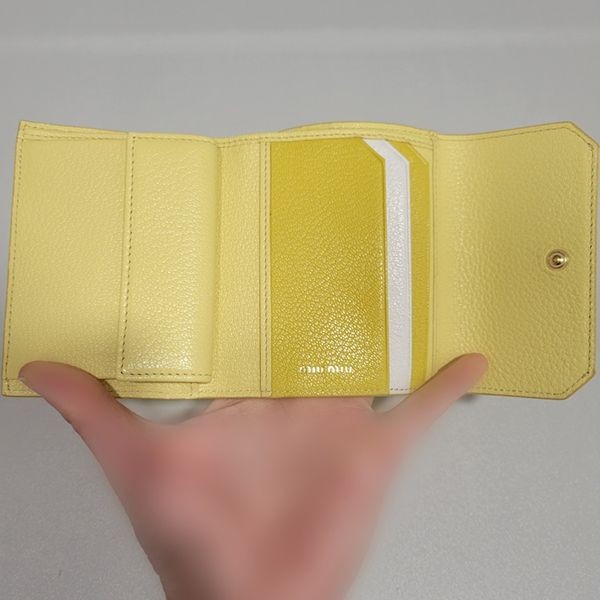 ミュウミュウ☆マドラスレザー3折り財布 偽物☆5MH040 2F8U