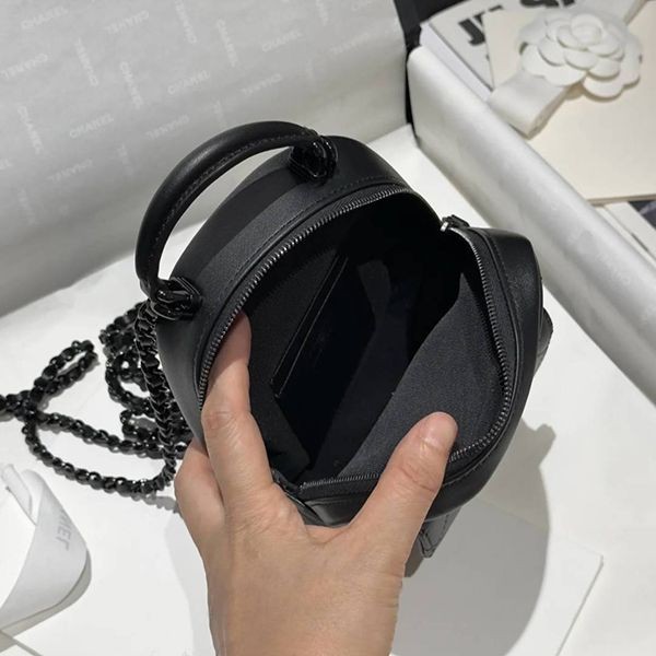 【オールブラックでかっこいい♪】シャネル バックパック コピー AP4322