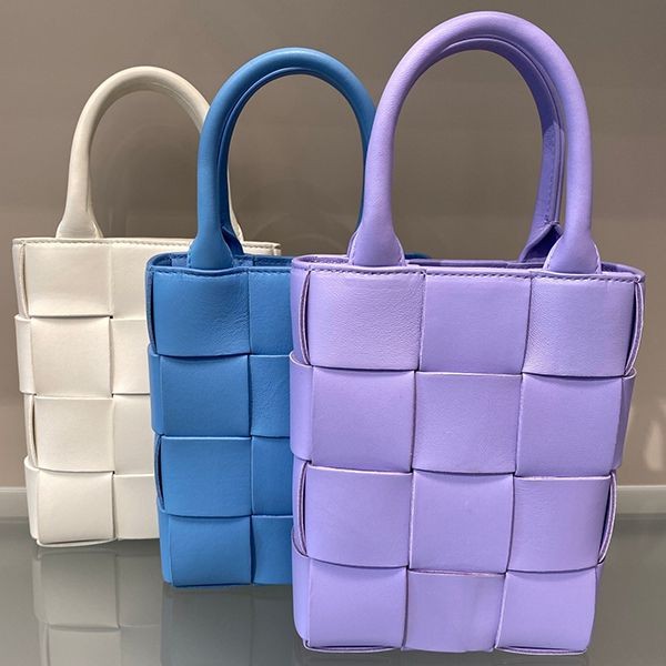 新作入手困難★★ボッテガヴェネタ カセット コピー miniショルダーバッグ 747755