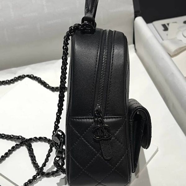 【オールブラックでかっこいい♪】シャネル バックパック コピー AP4322