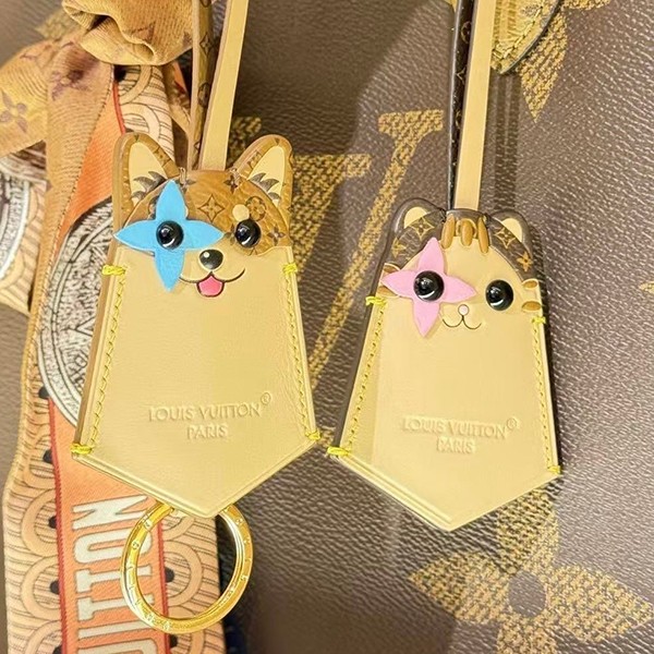 ギフトに最適☆ルイヴィトン スーパーコピー バッグチャーム・LV ドッグ M02323