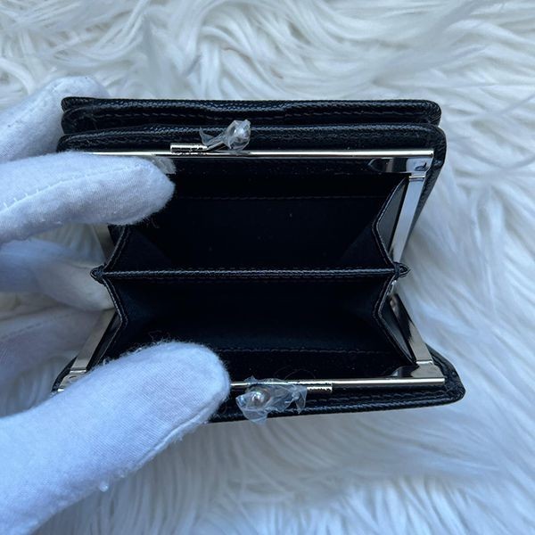 ヴィヴィアン 財布 偽物 SAFFIANO BALMORAL がま口財布