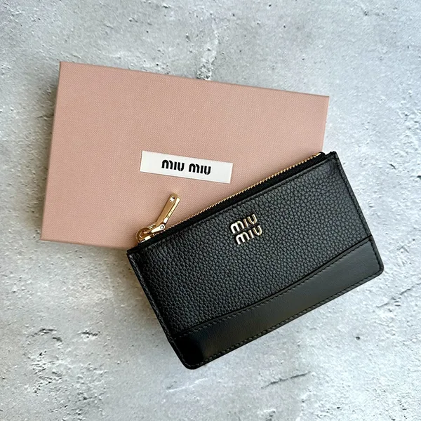 ミュウミュウ コピー レザー カードホルダー フラグメントケース miu655444