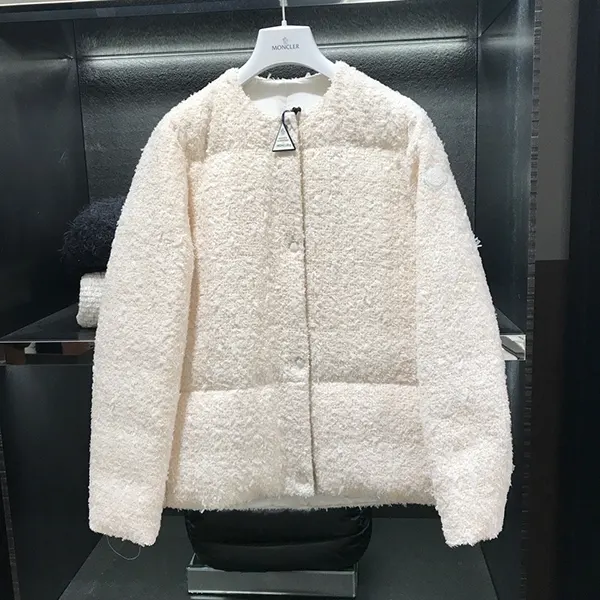 モンクレール Gerberoyショートダウンジャケット K10931A00052598DVF00
