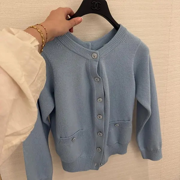 注目度NO.1シャネル 25SS オフショルカーディガン n級品 w25031105