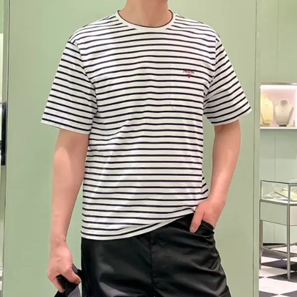 プラダ コットンTシャツ 偽物 ボーダー UJN824