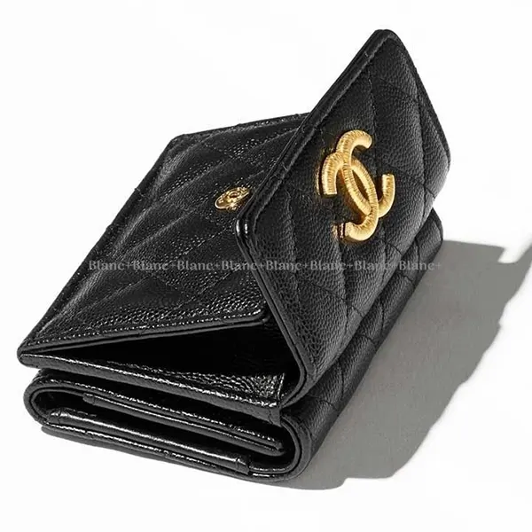 シャネルスモール フラップウォレット コピー♡使いやすい３つ折り財布 AP3518-B19362-94305
