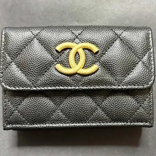 シャネルスモール フラップウォレット コピー♡使いやすい３つ折り財布 AP3518-B19362-94305