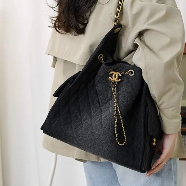 大人気定番☆【25S☆オシャレで実用的☆】シャネル 25 スモール ハンドバッグ 偽物 AS5293-B20603-U0475