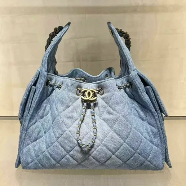 大人気定番☆【25S☆オシャレで実用的☆】シャネル 25 スモール ハンドバッグ 偽物 AS5293-B20603-U0475