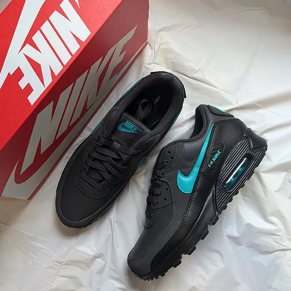 ナイキ AIR MAX 90 Aurora Green オーロラ グリーン スニーカー 偽物 IF0670-002