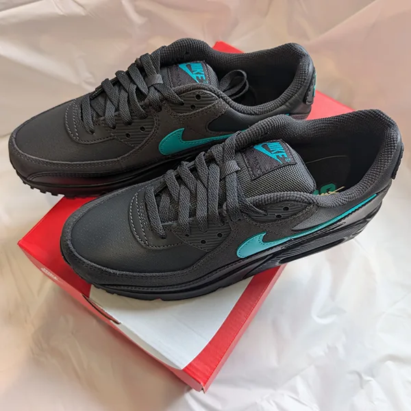 ナイキ AIR MAX 90 Aurora Green オーロラ グリーン スニーカー 偽物 IF0670-002