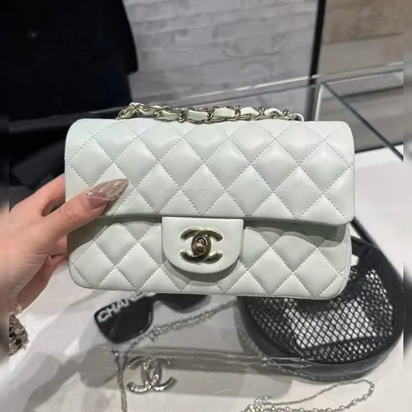 大人気♡憧れのマトラッセ【シャネル】ミニハンドバッグ 偽物 A69900-Y04059
