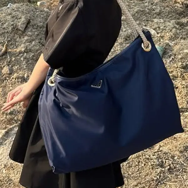 ☆プラダ コピー☆マリーナ Re-Nylon Large バケット バッグ 1BE082_2HG8_F0002_V_OOO