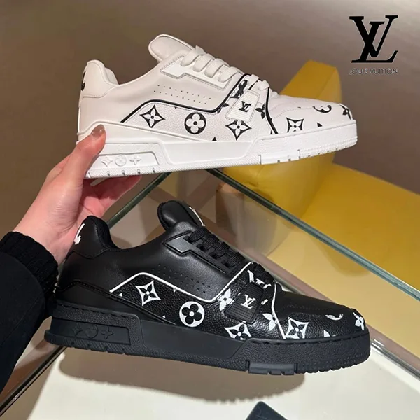 ルイヴィトン LV トレイナー 偽物 スニーカー モノクロモノグラム レザー 1AHTO