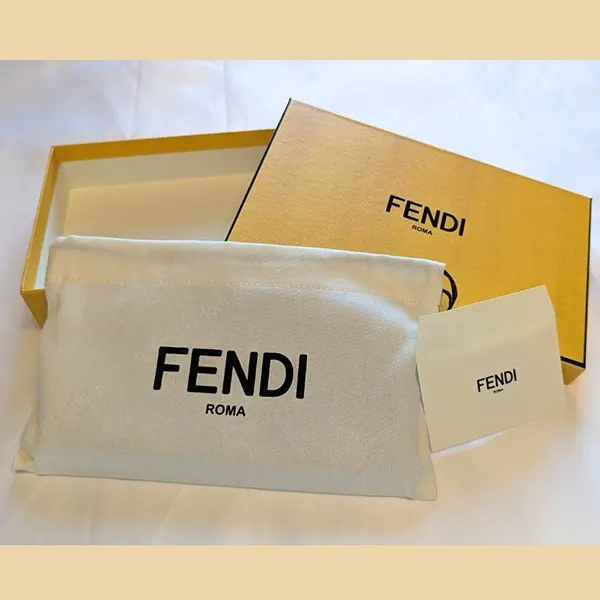 フェンディ シャドー ジップアラウンド財布 偽物 7M0210AJF4F19KP