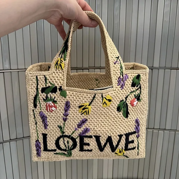 ロエベ フォントトートバッグ パチモン ラフィア 花刺繍 ALF1B59X26