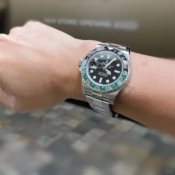 ロレックス GMTマスター Ⅱ 偽物 126729VTNR