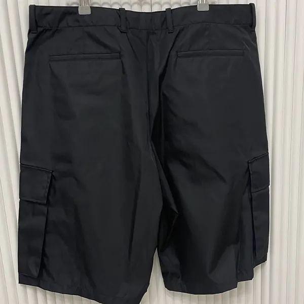 超入手困難プラダ Re-Nylon リナイロン カーゴハーフパンツ SPH244