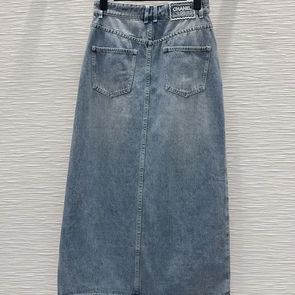流行り廃りのないバカンスから普段使いまでココビーチ シャネル デニムスカート 偽物 cc257262