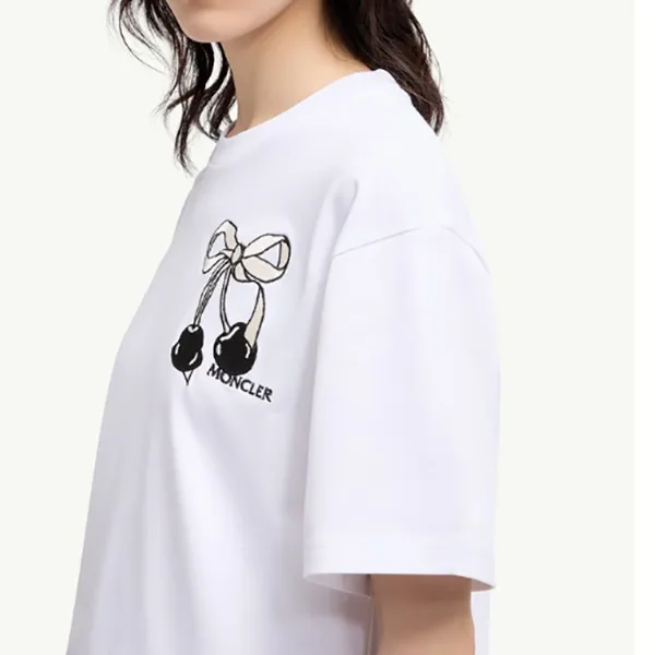 モンクレール ビーズロゴ コットン Ｔシャツ パチモン K20938C000