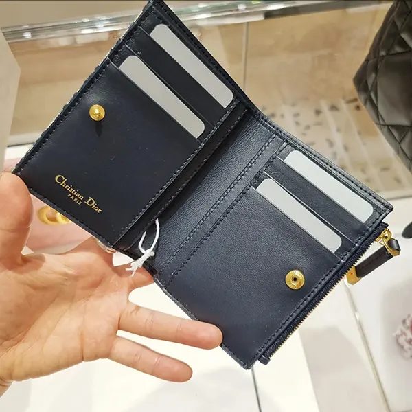 ギフトに最適☆ディオール 30 モンテーニュ n級品 ダリア ウォレット S2197UTZQ