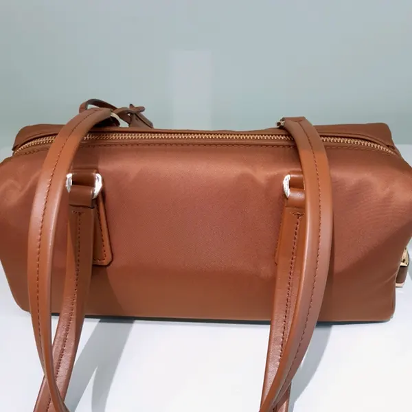 プラダ Re-Nylonレザートップハンドルバッグ 1BB127